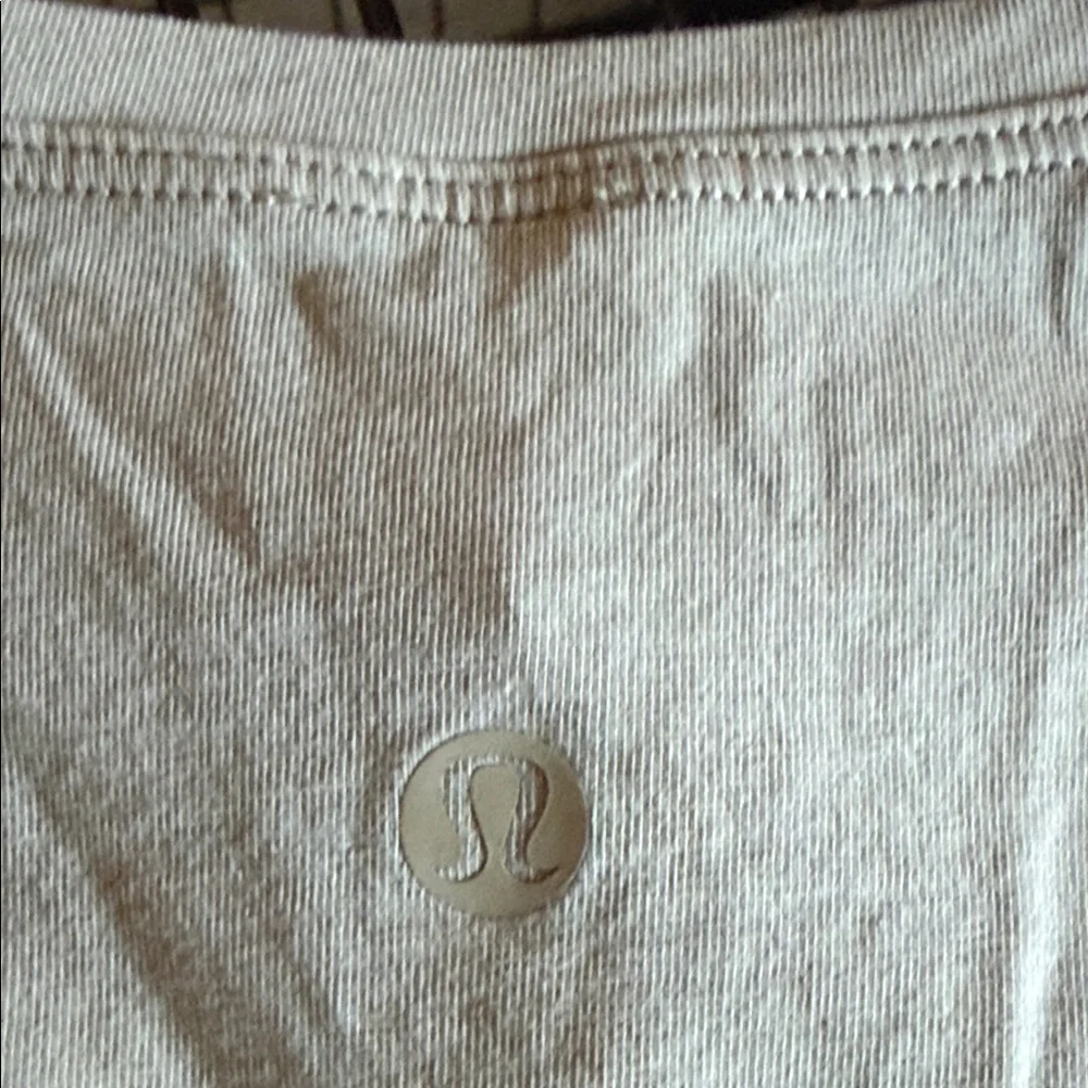 Lululemon Athletica All Yours Organic Burnout
Crop T-Shirt Size 6 - Picture 3 of 7